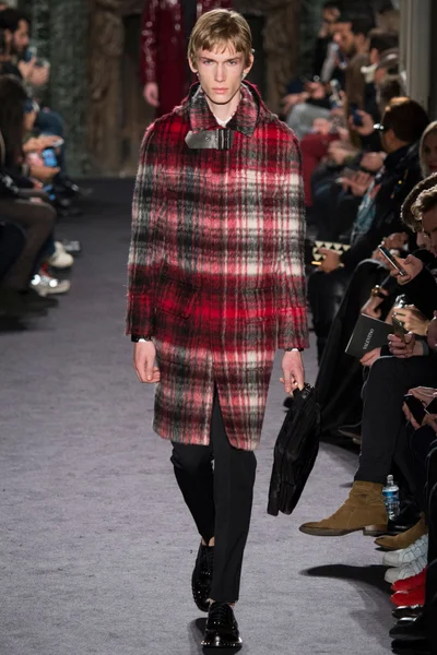 Look 13